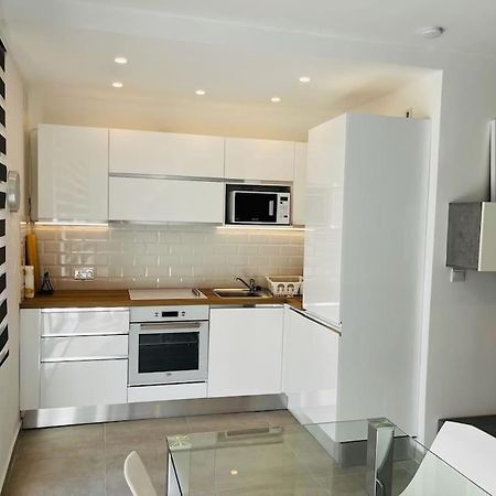 Sliema, Apt7, Stylish 2 Bedroom Apartment With Parking Kültér fotó