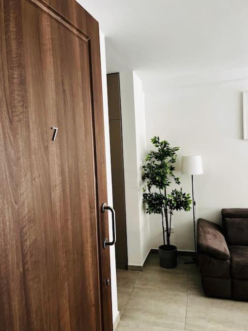 Sliema, Apt7, Stylish 2 Bedroom Apartment With Parking Kültér fotó